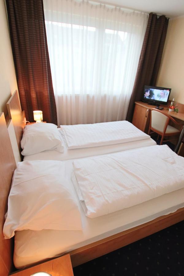 Centro Hotel Oberhausen Екстер'єр фото
